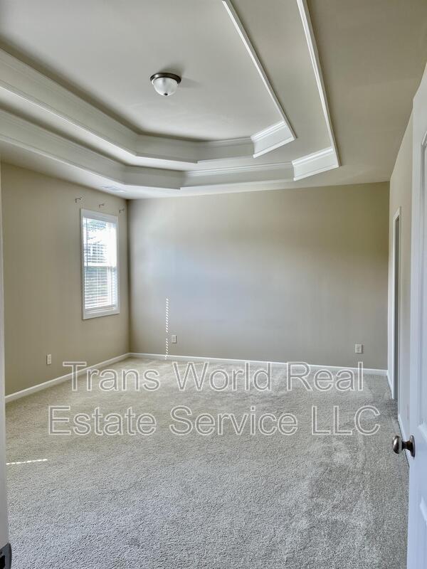 Building Photo - 7531 Silk Tree Pointe