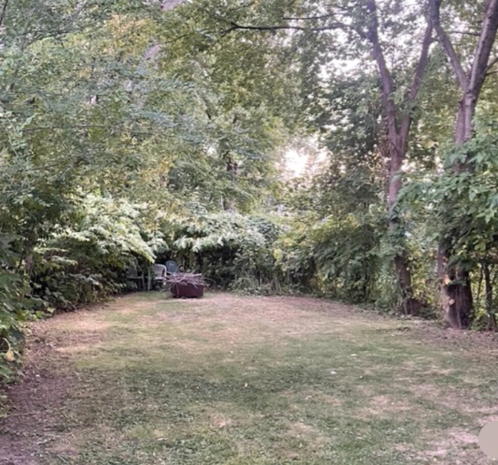 Building Photo - 890 Lancaster St