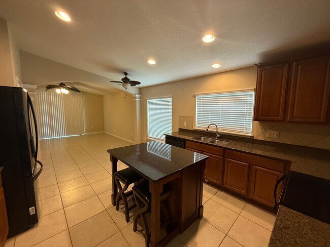 Building Photo - 3067 Santa Marcos Dr