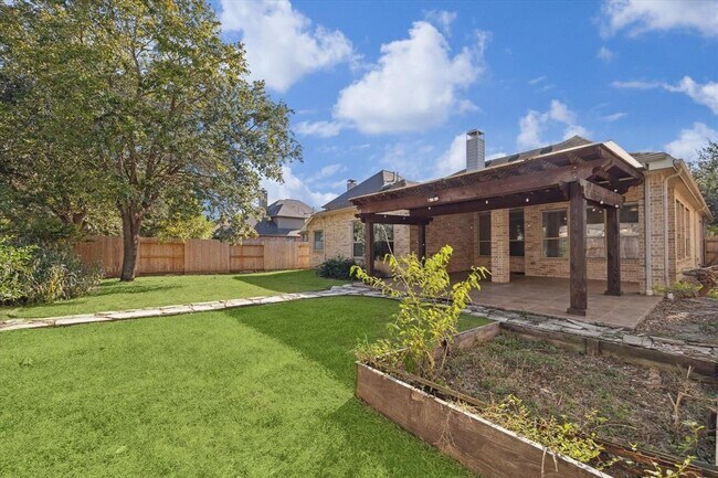 Building Photo - 910 Floriencia St