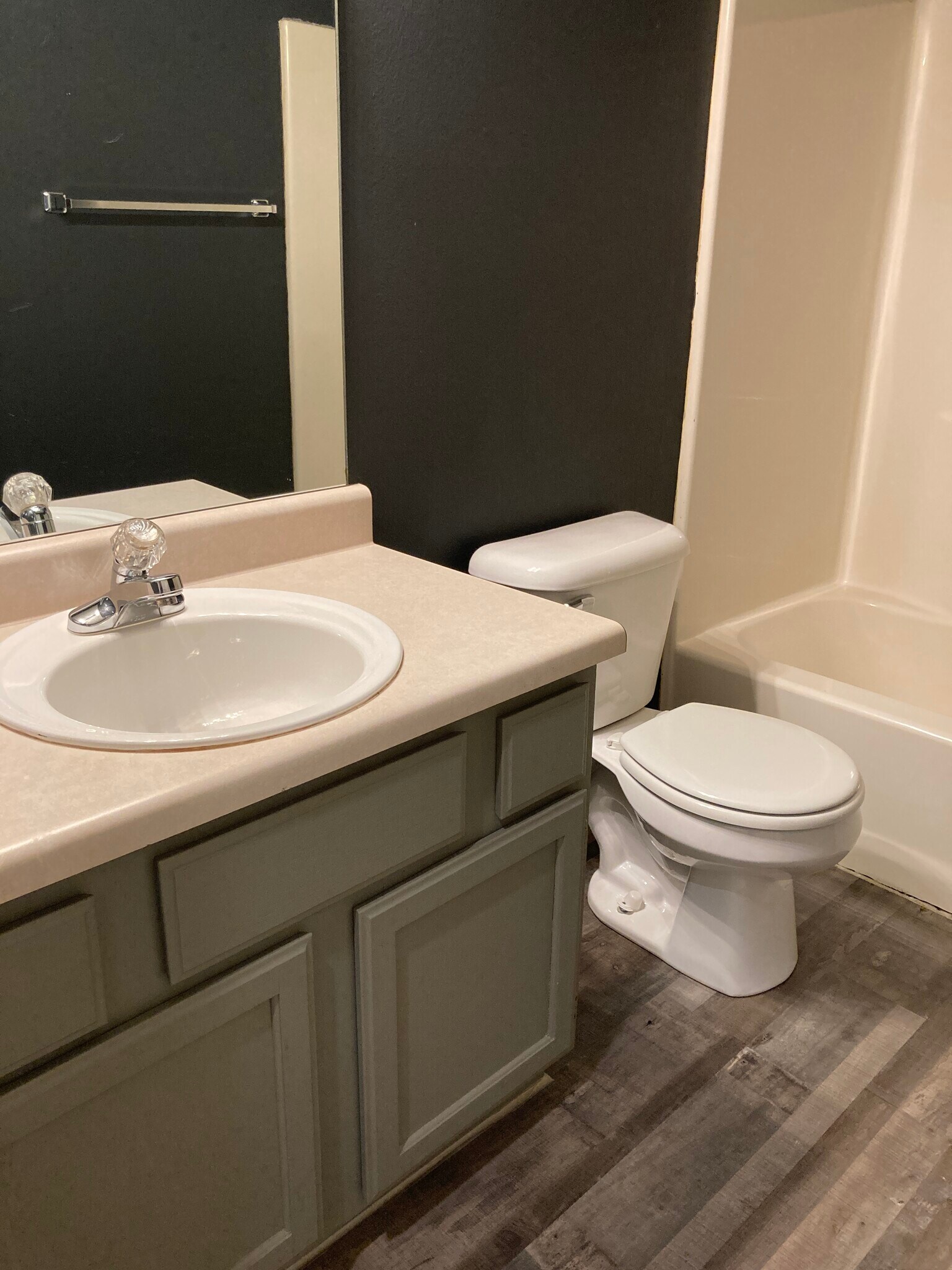 Guest - 2963 W Riverridge Dr