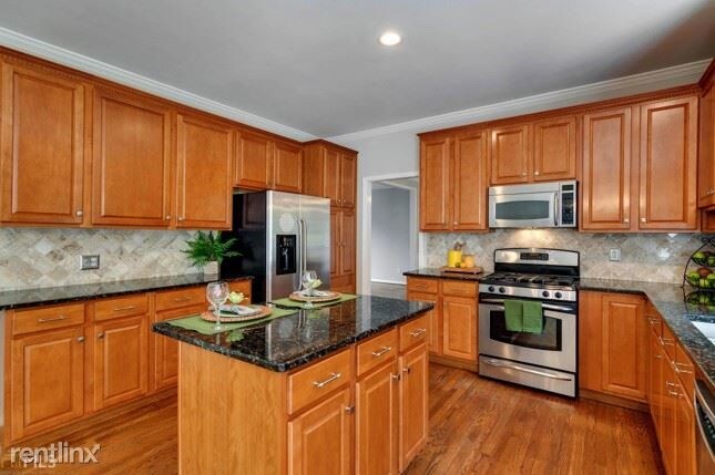 Building Photo - 5 br, 3 bath House - 5005 Brent Knoll Ln