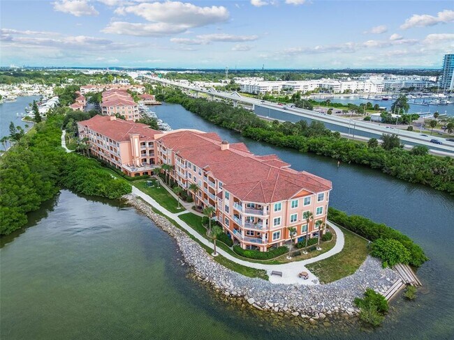 Building Photo - 5000 Culbreath Key Way