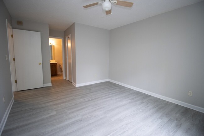 Building Photo - Charming 2-Bedroom, 2-Bath Home in Village...