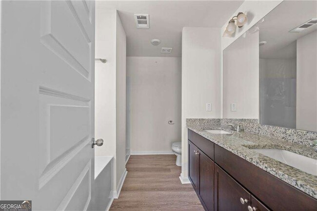 Building Photo - 631 Carlton Pointe Dr