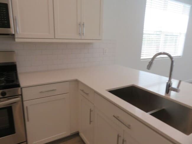 Building Photo - ****$500 off December Rent****Beautiful 5 Bedroom 3 Bath In Mystic at Lake Pleasant