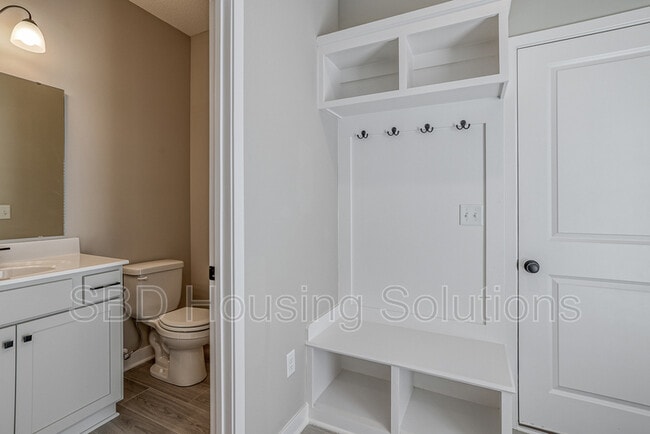 Building Photo - 27426 E Oak View Dr
