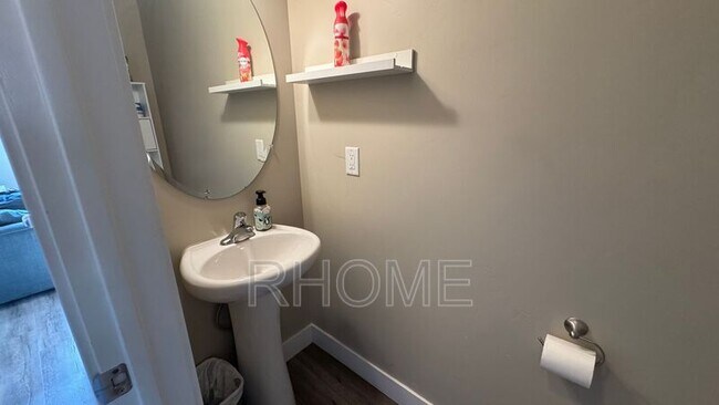 Building Photo - 8044 N Clydesdale Dr