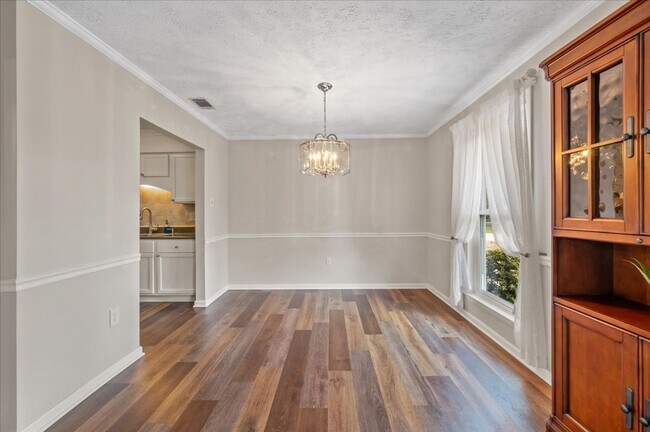 Building Photo - Well-Maintained Ranch Home in Southside Savannah For Lease