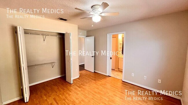 Building Photo - 436 Jennifer Ln