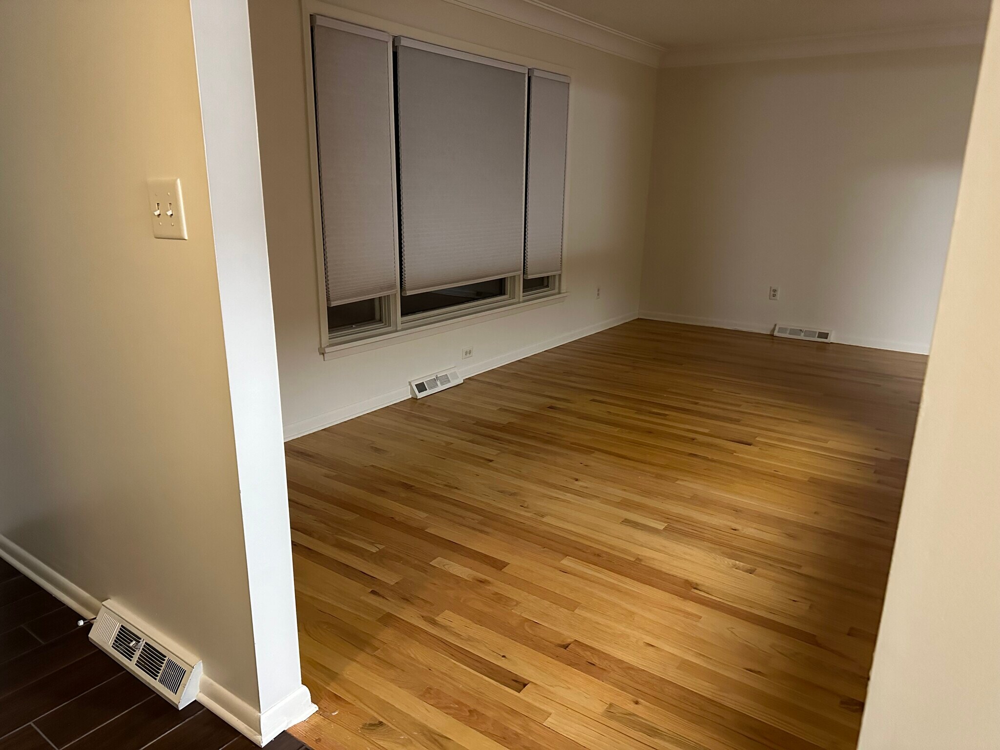 Building Photo - 9574 Idlewood Dr