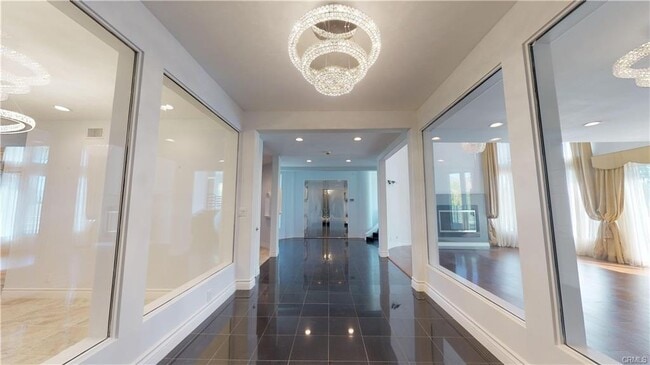 Building Photo - 22500 N Summit Ridge Cir