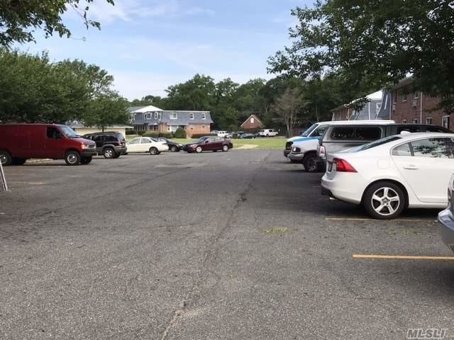 Building Photo - 3547 Great Neck Rd