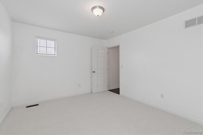 Building Photo - 21422 Navarra Dr
