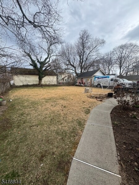 Building Photo - 18 Washburn Pl