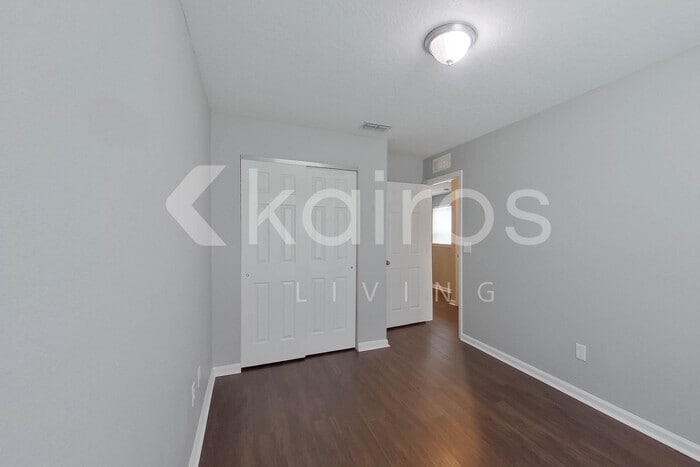 Building Photo - 1319 Mull St