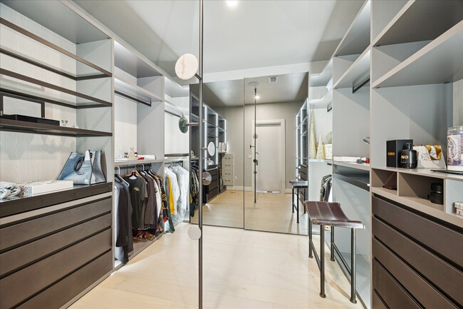 Building Photo - 1711 Allen Pkwy