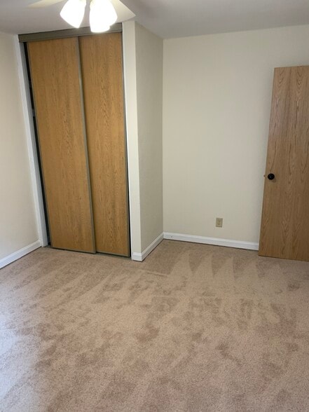 Building Photo - 859 St Paul Ave