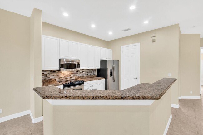 Building Photo - 8035 NW 127th Ln