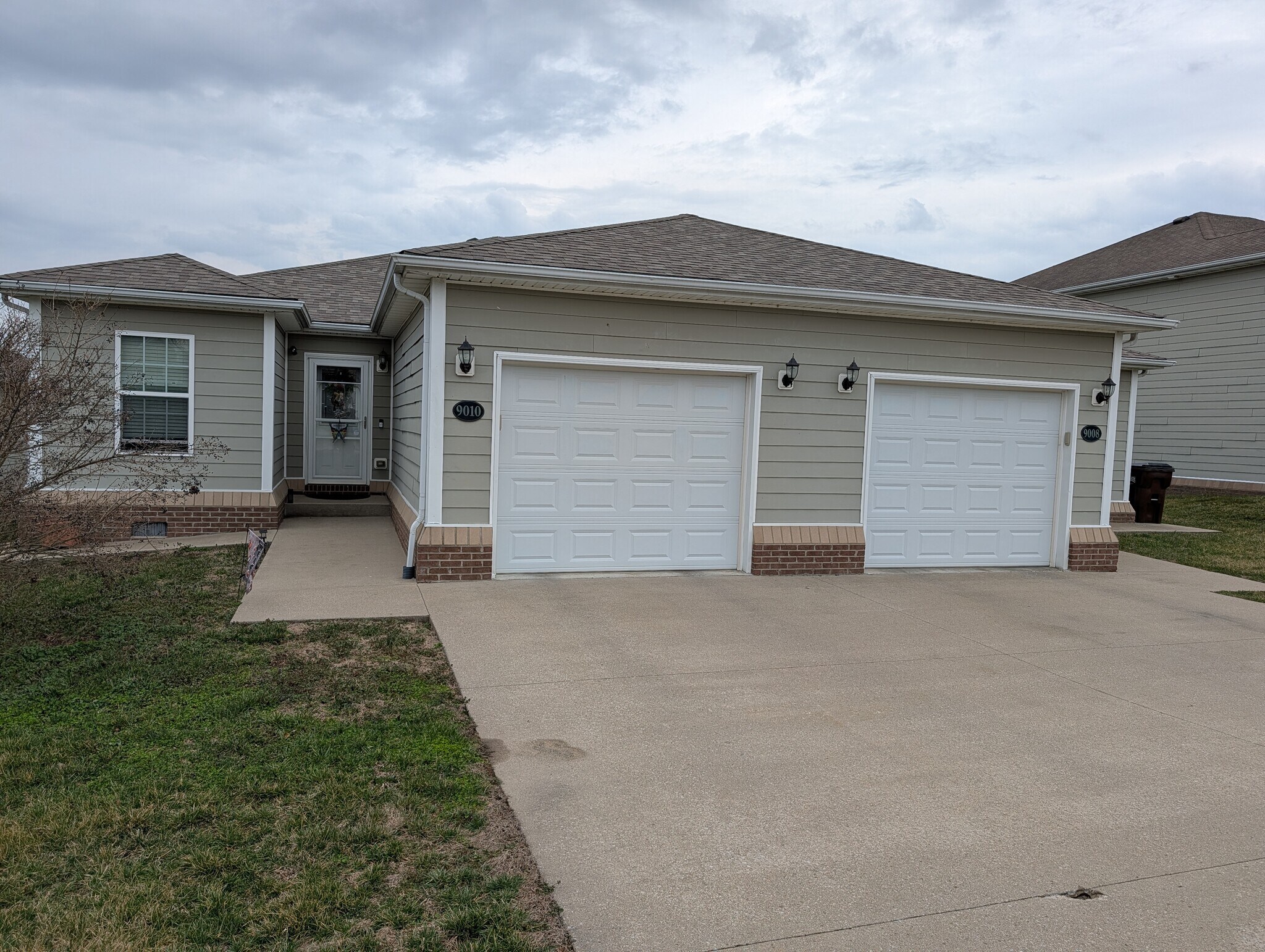 Building Photo - 9008 Landon Ln