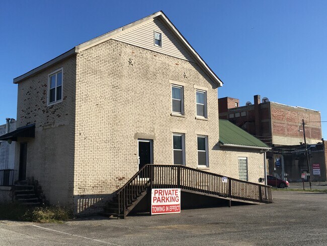 Building Photo - 1512 Front St