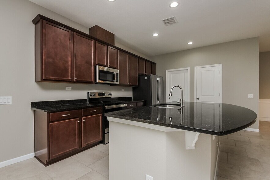 Building Photo - 1716 Hawksbill Ln
