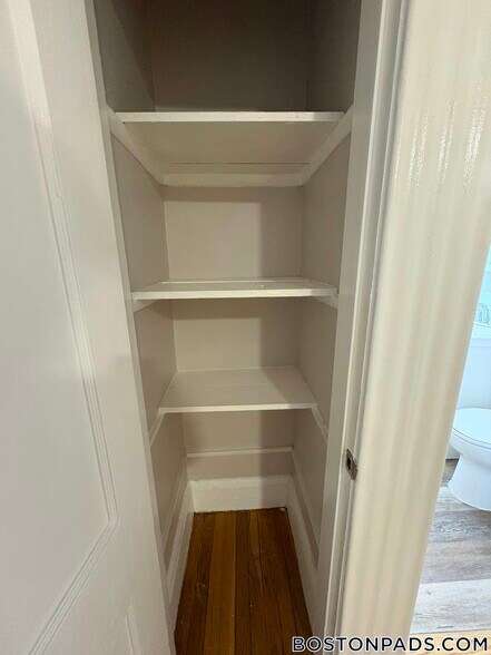 Building Photo - 30 Harwood St