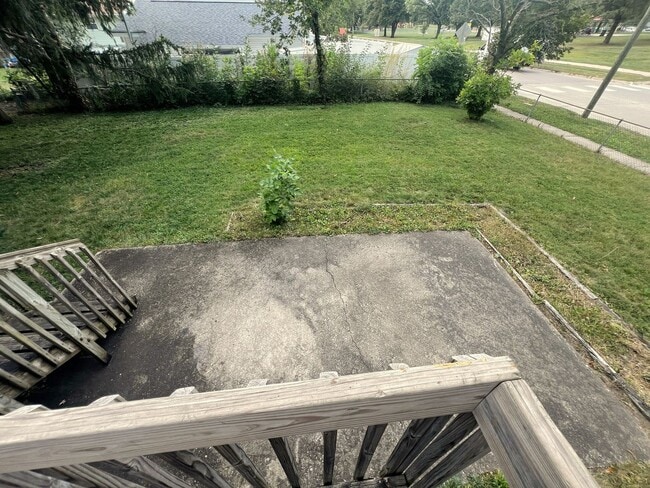 Building Photo - 3 Bedroom 1 Bath Home in Beautiful Iowa City!