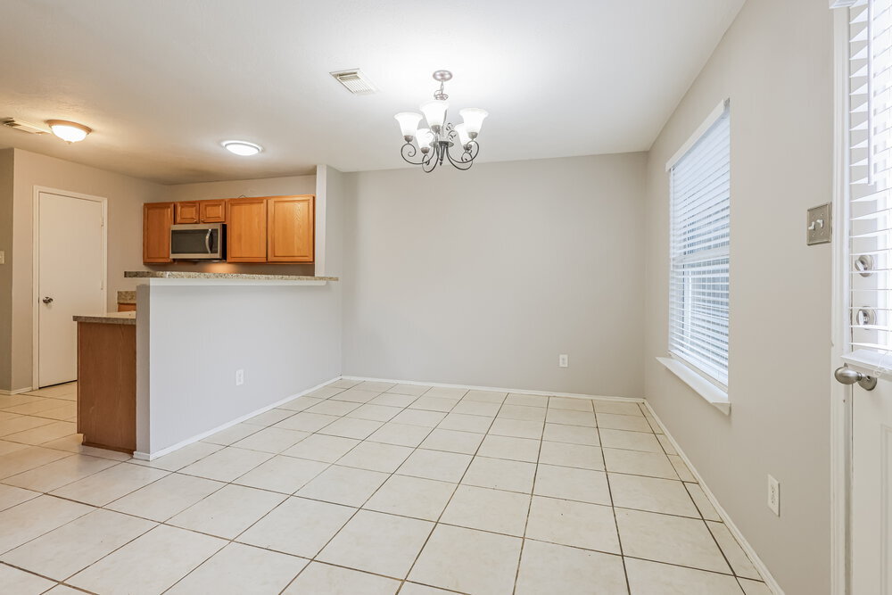 Building Photo - 11811 Sunny Stream Dr