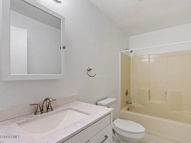 Building Photo - 19 Harvest Way