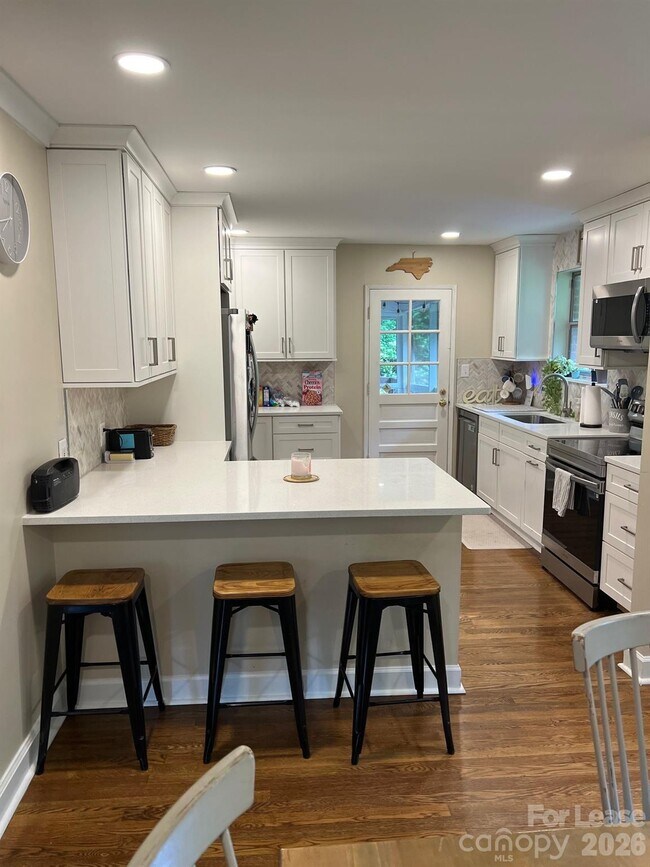 Building Photo - 1215 Sewickley Dr