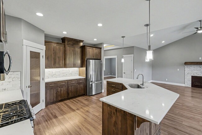 Building Photo - Fabulous 4 bed, 2 bath in Crawford Crossing - Turner, Oregon