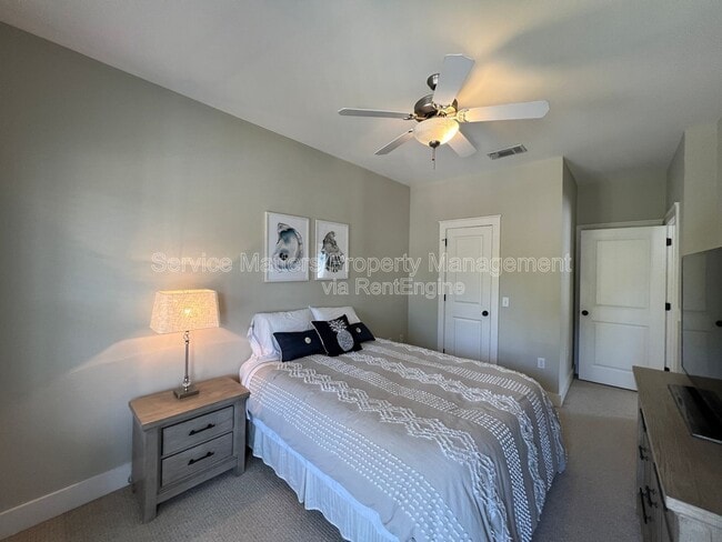 Building Photo - 1417 E Maxwell St