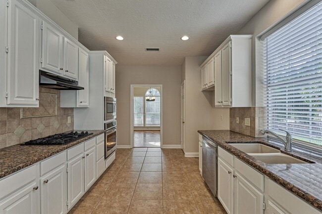 Building Photo - 15 W Stony End Pl