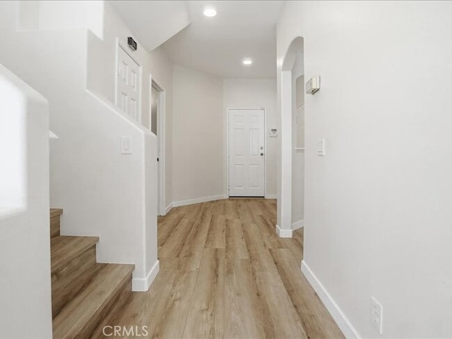 Building Photo - 356 Carrione Ct