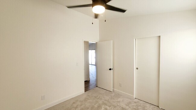 Building Photo - 4825 White Aspen Ave