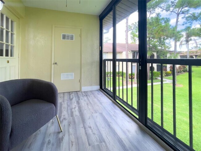 Building Photo - 340 Knotty Pine Cir