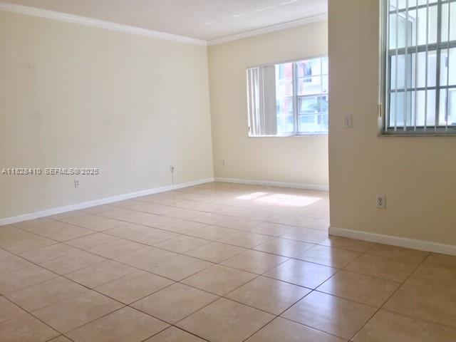 Building Photo - 3115 NE 184th St