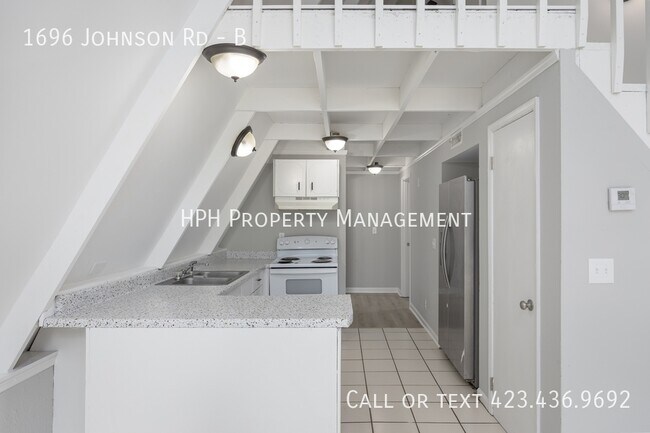 Building Photo - 1696 Johnson Rd