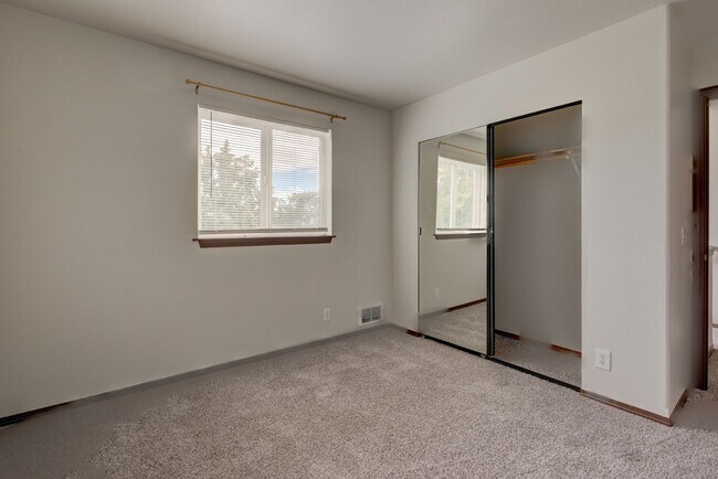 Building Photo - 1445 NW Elwha St