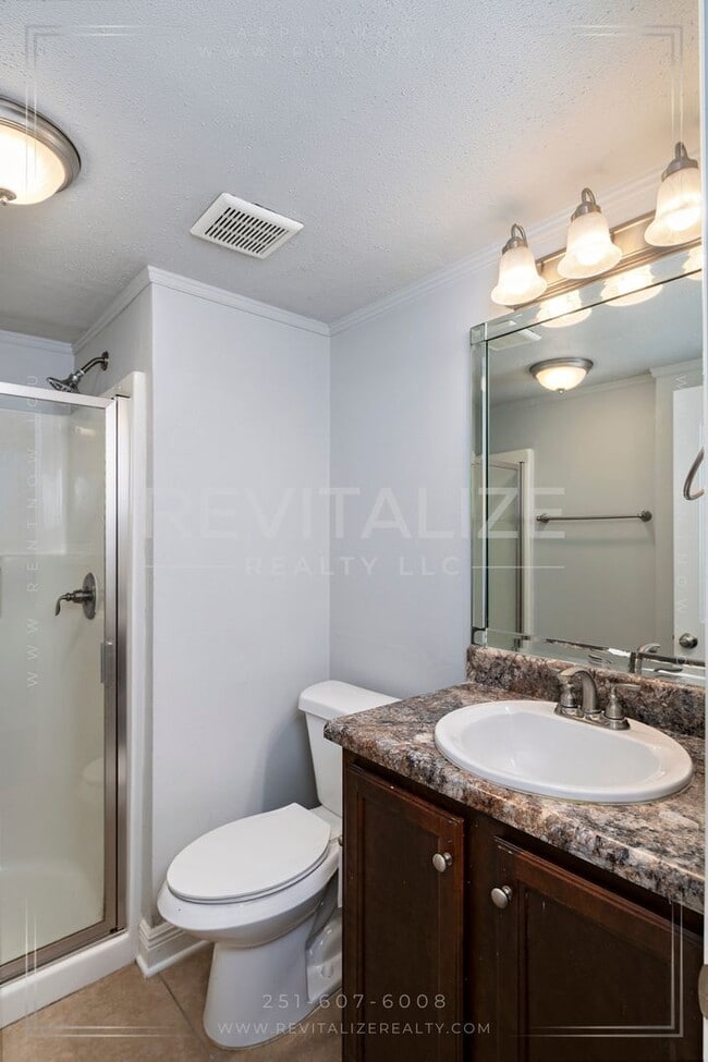 Building Photo - Charming 2 Bedroom/2 Bathroom Condo in Dap...