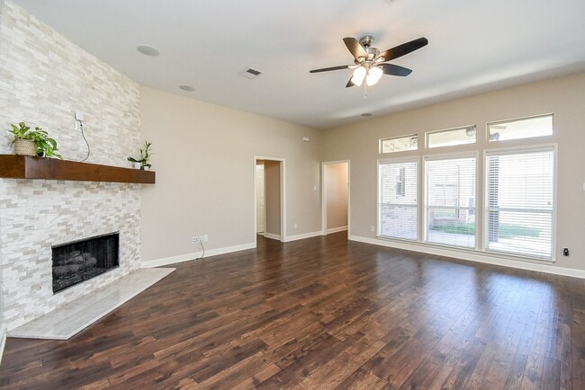 Building Photo - 4814 Canyon Sage Ln