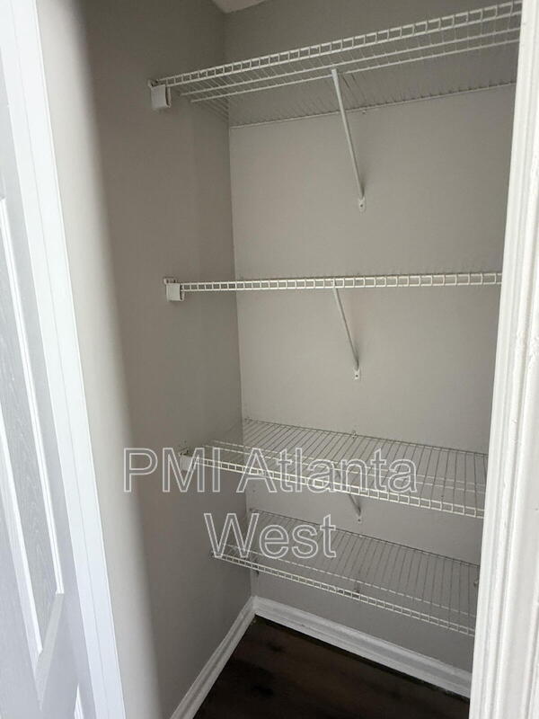 Building Photo - 1462 St Michael Ave