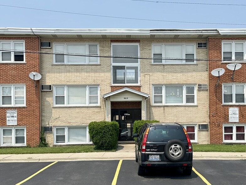Primary Photo - 9610 Ivanhoe Ave