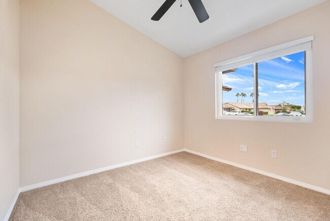 Building Photo - 44030 Mariposa Ct