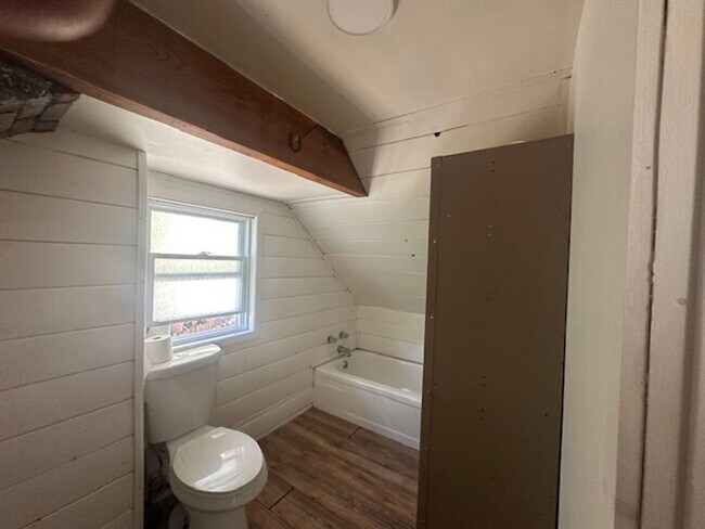 Building Photo - 482 Zuger Ct