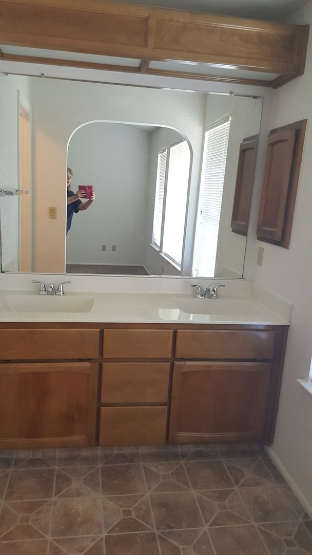 Building Photo - Pocket - One Story 3 Bed/2 Bath 2 Car Garage.