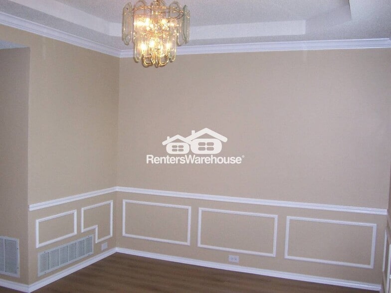 Building Photo - 1006 Cassion Dr