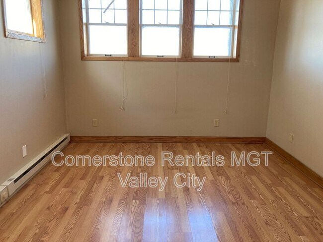 Building Photo - 253 College St SE