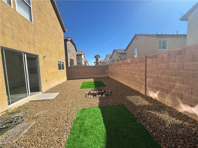 Building Photo - 6339 W Silver Ribbon Ct